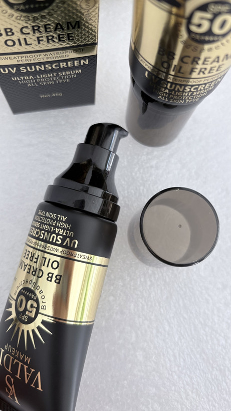ضدآفتاب BB فاقد چربی با spf50+++++ کاملا مات برند والدیس45 میا